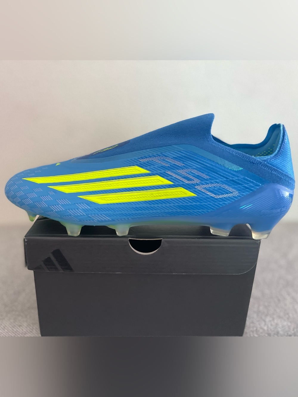 Size 10 - adidas F50 Elite Laceless FG Soccer Cleats Lucid Ray Blue JR6461 Men